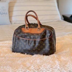 LOUIS VUITTON Monogram Deauville